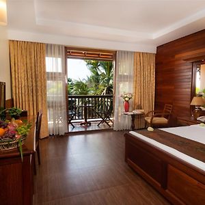 Deluxe Zimmer mit Kingsize-Bett